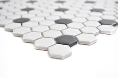 mosaico esagoni bianco nero