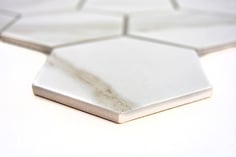 mosaico esagonale bianco calacatta