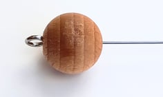 Buchenholzkugel mit Energieschleife eine Entwicklung von Einhorn-Wetzlar
