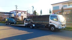 　フルフラット荷台で、車の底も擦らず安心