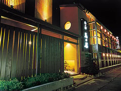 本店：和と酒馬乃屋