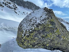 Steinschmuck: Hier mit Eis-....