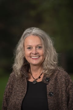 Deva Gabriele Mattmüller, offen und vertauenserweckend