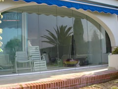 Bella cortina de cristal