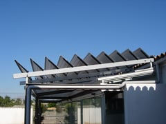 Techo retráctil móvil