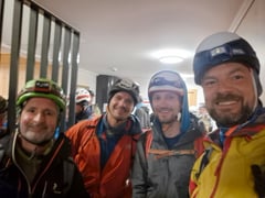 Hörnlihütte 4:45 Uhr: Wir sind bereit, es kann losgehen.