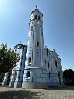 Sankt-Elisabeth-Kirche, auch genannt "die blaue Kirche"
