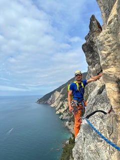 2023/04: MSL Klettern an den Felswänden von...