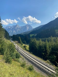 Die Zugstrecke nach Ehrwald (Panoramaweg).