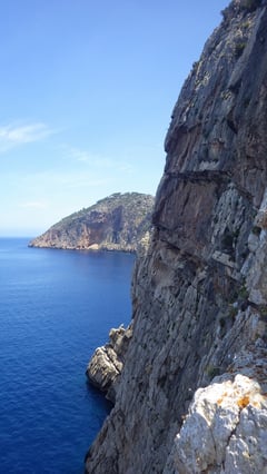 Die Felswand der Punta de Aguila.