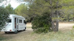 6€ la journée + la nuit 4 €