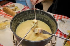 Vollmond Schnee Wanderung mit Fondue & Schlittelgaudi 2014