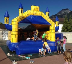 Hüpfburg 'Castle': 5m x 6m
