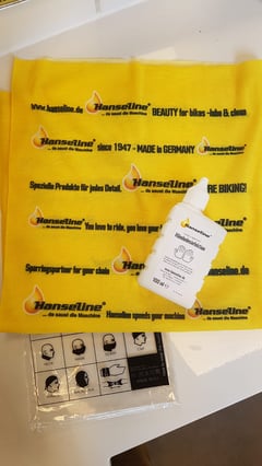 Hanseline Lösung zur Händedesinfektion ist ein Desinfektionsmittel für die schnelle Handhygiene unterwegs