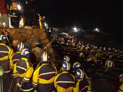 2月21日午前4時44分に撮影された、作業強行の様子　（撮影：東条雅之）