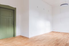 Um den typischen Charme zu erhalten, wurden auch die alten Türen restauriert.