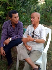 Nguyen Lan Binh, réalisateur du film sur Nguyen Van Vinh et Jean Pierre Richardson, qui va sur ses 92 ans