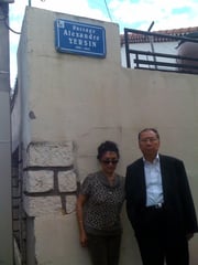 SE Trinh Ngoc Thai devant le passage Yesin à Montpellier