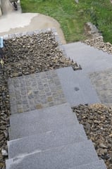 Stiegenanlage Naturstein