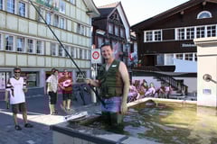 Nebenschauplatz Damian am Polterabend