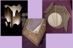 Lampe et miroirs en utilisant le carton dans le sens de l'épaisseur.