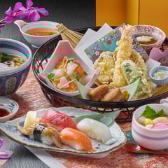 亀庵花かご御膳　1800円（税込1980円）