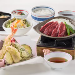 天ぷらステーキ膳　1910円（税込2100円）