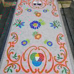 Mosaique qui fait écho aux broderies bretonnes 