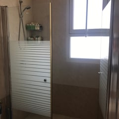 Parents showerbathroom
