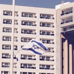 Au 12ème étage de cet immeuble récent