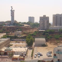 Vue sur la colline de YONA