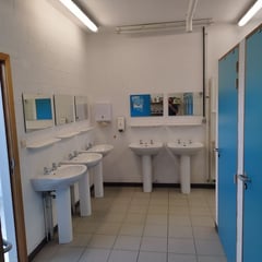 HACF Marloie-Marche | Site de Marloie, sanitaires