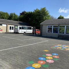 HACF Marloie-Marche | Site de Marloie - Cour aménagée