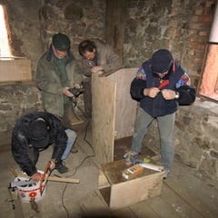 Der Zusammenbau des Schleiereulenkastens war sehr aufwändig