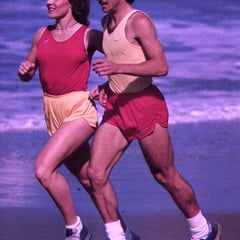 Ursi und Röbi im Partnerlook (sie im Schritt wie er obenume und umdikehrt)