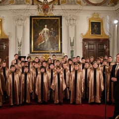 Vor dem Gig in Düsseldorf. Fränzi hat geholfen die alten Fasnachtskostüme umzunähen. Super Fränzi!