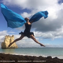 "Danse en bleu à Lagos Portugal"