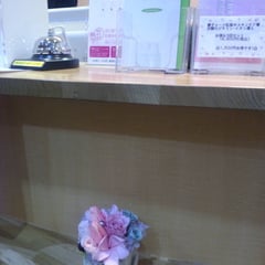 入ってすぐの受付