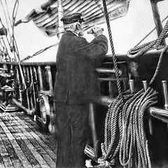 Henri Menier sur la Bacchante en1911