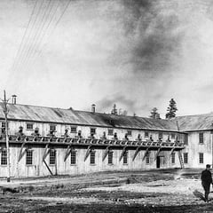 Moulin des écorceurs, baie Ellis, 1910