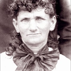 Eliza Belliveau (1855-1931) - cuisinière du château Menier. Sa famille habitait la maison Gamache et entretenait le château.