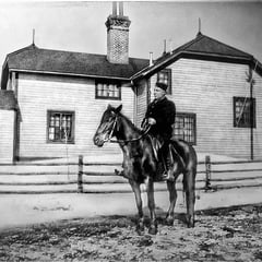 Dr Joseph Schmitt, médecin de 1896 à mai 1908. Par la suite, il s'installa à Québec