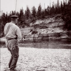 En juin 1904, au pool 12 de la rivière Jupiter, Martin-Zédé à la pêche