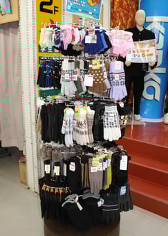 手袋入荷しました。