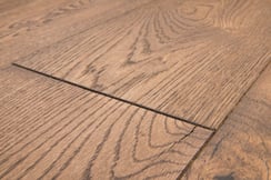 Räuchereiche Charakter Gilsa dunkel gebürstet Kanten gefast