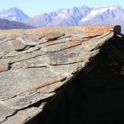 Typical roof made of granite slabs