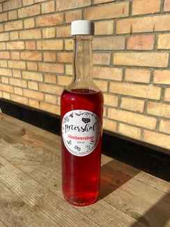 Himbeersirup vom petershof kärselen bei Thun