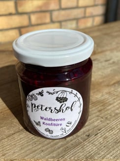 Waldbeerenkonfitüre petershof Kärselen bei Thun