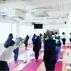 ヨギフィール　レッスン風景