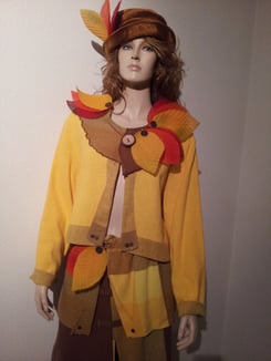 Kleid mit Blätter Deko, Fr.34.-